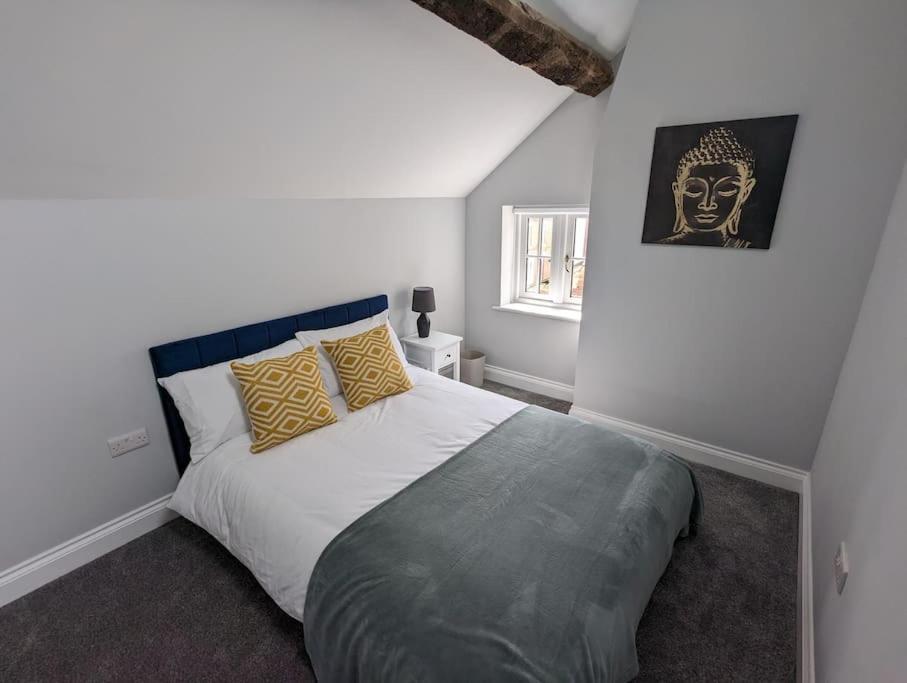 31 High Street - Modern & Stylish 2-Bed Apartment - Inc Parking Husbands Bosworth المظهر الخارجي الصورة