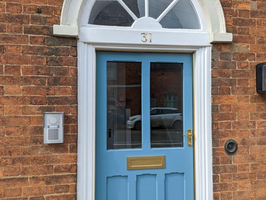 31 High Street - Modern & Stylish 2-Bed Apartment - Inc Parking Husbands Bosworth المظهر الخارجي الصورة